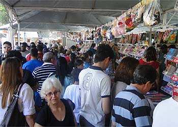 EVENTOS TURISTICOS EN RIBEIRÃO PRETO Feria del Libro, celebrada durante
