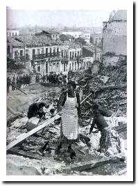 o Terrorismo sistemático sobre la población civil: bombardeos, represalias FASES: o Inicio: Sublevación en Melilla el 17 de julio de 1936 Sublevación en la Península: 18 de julio de 1936 Fracasó en
