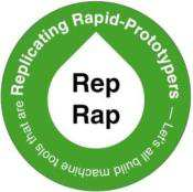 REP RAP REPRAP, son las siglas del REPlicating RAPid Protoyper Project, que el Dr. Adrian Bowyer desarrolló en la universidad de Bath, en el Reino Unido.