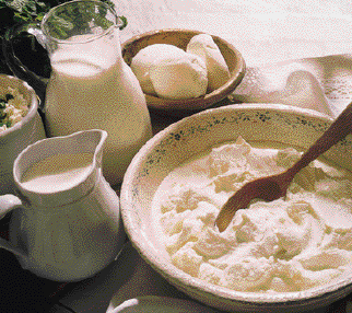 Definición Producto lácteo rico en materia grasa separado de la leche y que toma la forma de una