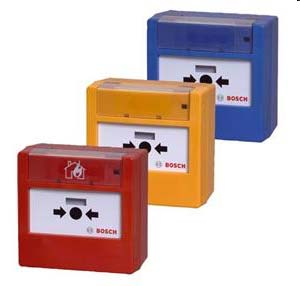 Sistemas manuales de alarma Los sistemas manuales de alarma de incendio estarán constituidos por un conjunto de pulsadores que permitirán provocar voluntariamente y transmitir una serial a una