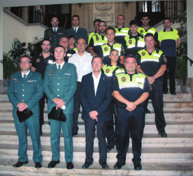 NOVIEMBRE - 2013 POLICIA La Prensa de SEGORBE 3 Recepción en el ayuntamiento por la festividad de San Miguel La Policía Local aumenta en un 11% sus actuaciones en la ciudad que vienen desarrollando