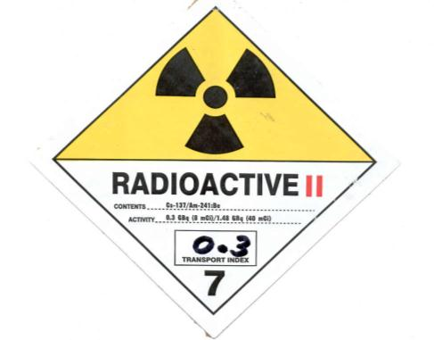 PÁGINA 20 de 29 En esta etiqueta se visualiza la siguiente información. Logotipo de material radiactivo.