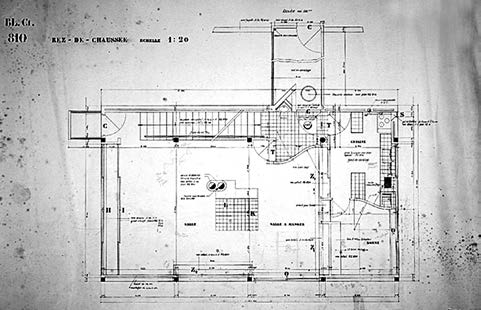 Fig. 9. Localización Casa Stuttgart 1927 Frente al esquema estructural inicial de muros portantes, planteado para la Casa Citrohan 1 de 1920 (Fig.
