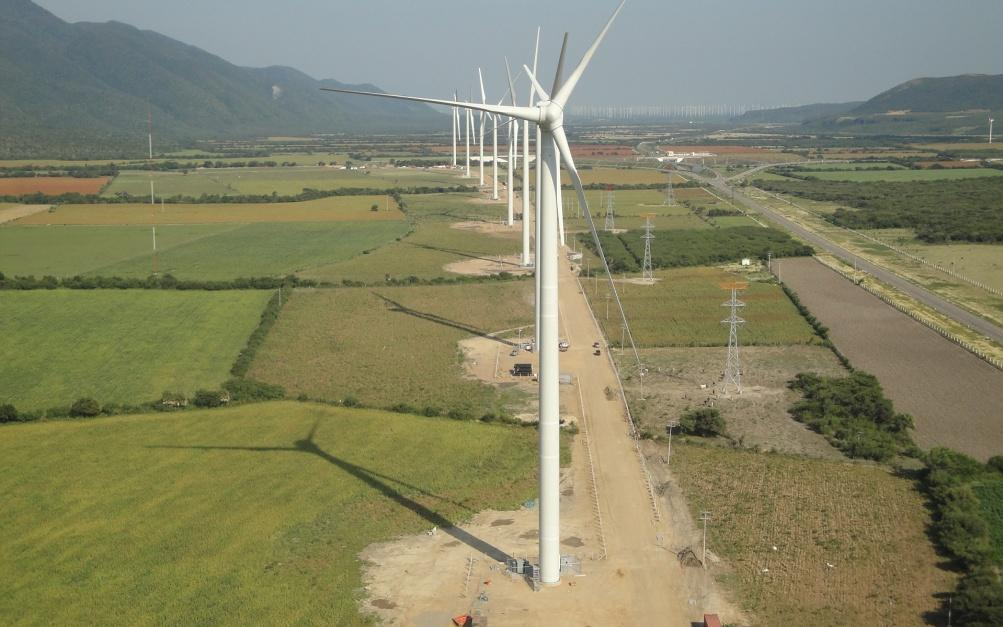 Central Eólica La Mata y La Ventosa La Central Eólica de 67.5 MW, entró en operación el 01 de Abril de 2010.