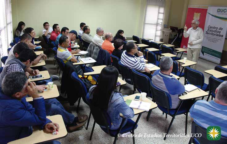 37 funcionarios de Rionegro se certificaron con el curso de Gestión urbana.