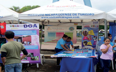DGA participa en la Feria Nacional de la Tierra 2013 ADUANA BOLETIN PAG.