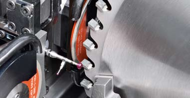 Tecnología para el mecanizado flexible. Ventajas del producto: Cada hoja de sierra se posicionará automáticamente durante la ejecución del posicionamiento del afilado independientemente del diámetro.
