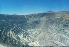 División Codelco Norte Esta División dentro de Codelco surge en marzo de 2002 para aprovechar las sinergias que ofrecen las operaciones mineras en Explotación, en conjunto con el aporte de proyectos