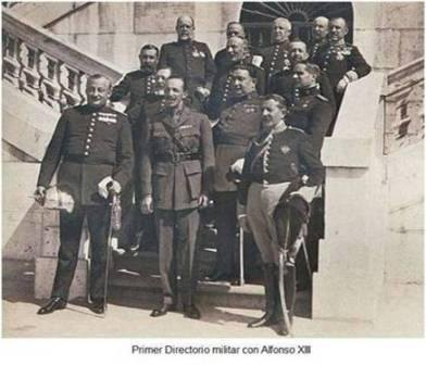 2. Dictadura de Primo de Rivera, 1923-1930 Conspiraban africanistas (Madrid) y no africanistas (Barcelona). Primo de Rivera (Capitán General de Cataluña) arbitró entre los dos grupos.