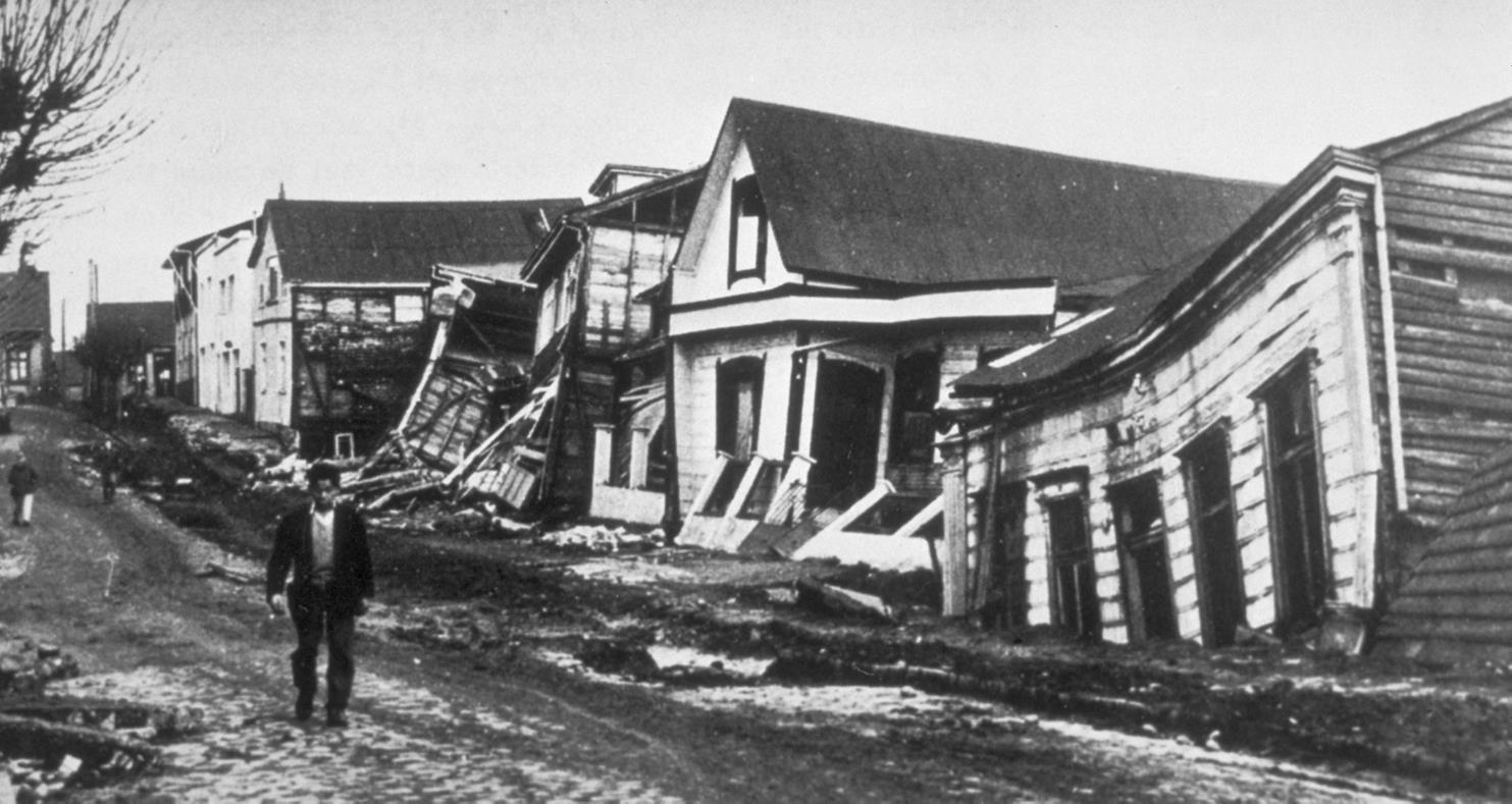 Qué recordabamos de los Terremotos en Chile? Terremoto del año 1960 en Valdivia, Chile, el sismo más fuerte registrado en la historia de la humanidad, con 9,5 grados en la escala de Richter.
