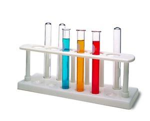 11) TUBOS DE ENSAYOS: Tubos de vidrios dediferentes tamaños, que se utilizan normalmente para llevar a cabo reacciones quimicas no cuantificables.