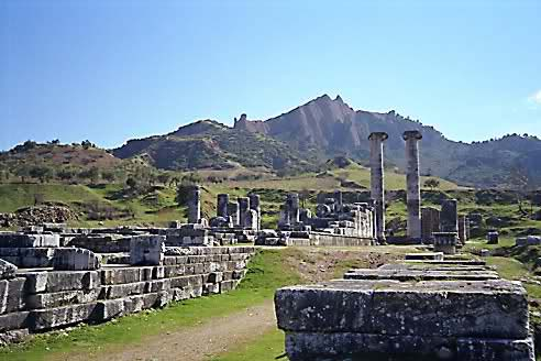 El nombre Sardis significa remanente. Universidades estadounidenses han dirigido las excavaciones arqueológicas de la antigua ciudad de Sardis.