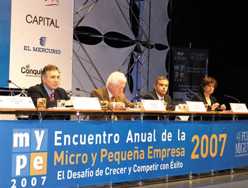 Más de 1.200 microempresarios y emprendedores se dieron cita en el Encuentro Anual de la Micro y Pequeña Empresa-MYPE 2007- en el Teatro Teletón.