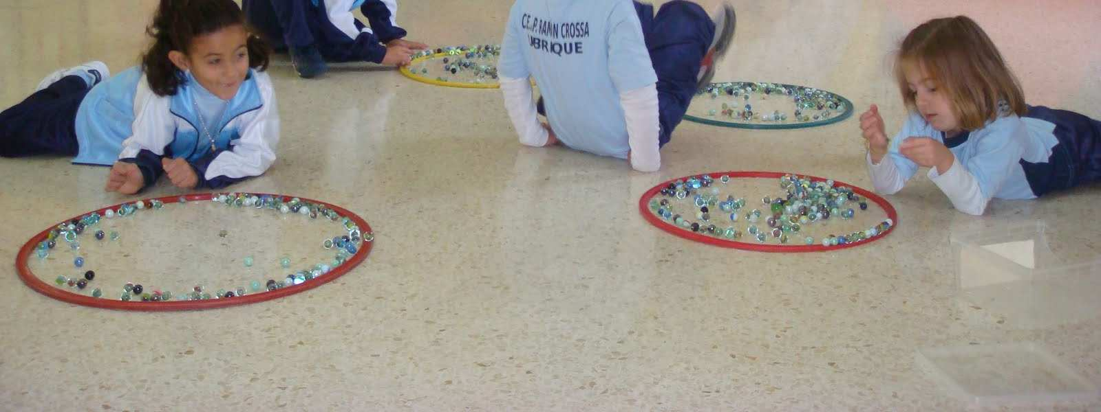 Disfruta con la práctica del ajedrez PERCEPTIVO MOTRIZ La Educación perceptivo-motriz trata de estimular la psicomotricidad de los niños en sus diferentes ámbitos.
