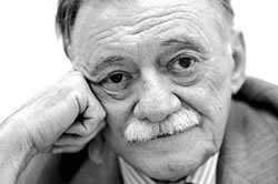 2) Mario Benedetti Nació el 14 septiembre 1920 y murió el 17 mayo 2009, fue un uruguayo periodista, novelista y poeta, así como un miembro integral de la Generación del 45.