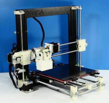 Este modelo de impresora está diseñado por Josef Prusa, el cual ha realizado otros dos modelos de impresora (Prusa, y Prusa iteración 2).