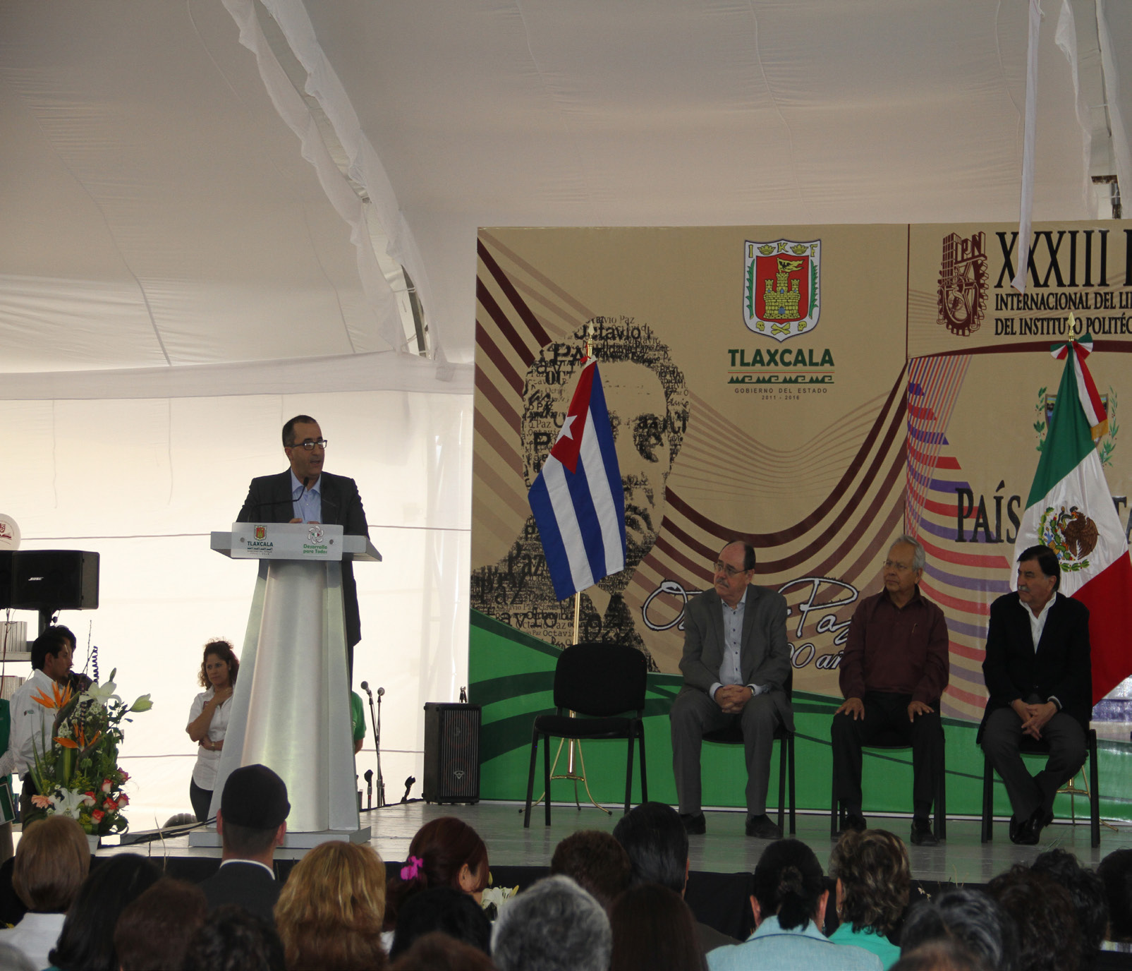 FIL Tlaxcala Marzo de 2014 En el estado de Tlaxcala, participó en la inauguración el gobernador constitucional del estado, Mariano González Zarur y del