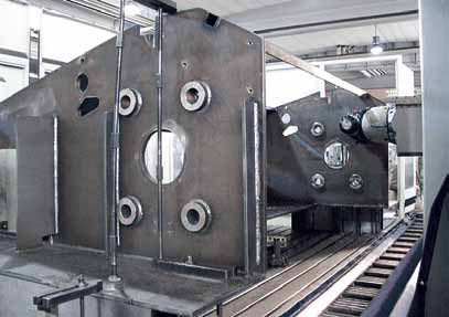 La fresadora SP es la máquina ideal para el mecanizado de piezas de grandes longitudes.