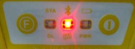 Bluetooth (rojo): Luz indicadora de Bluetooth Cuando usted conecta el controlador con el receptor, esta luz se mantendrá encendida.