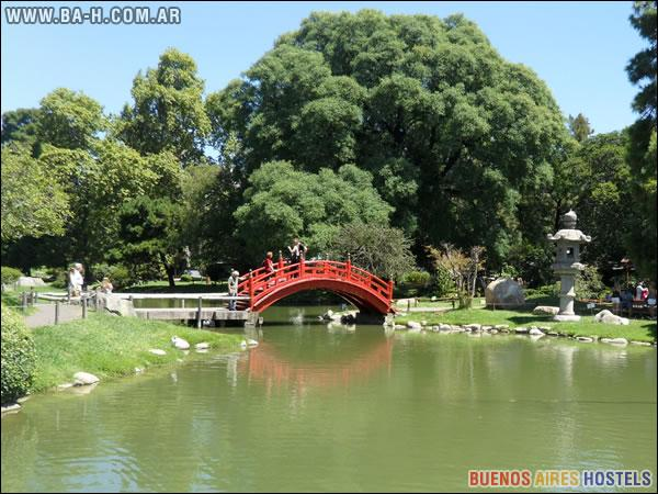 + EL CENTRO CULTURAL No solo se trata de pasear por un hermoso parque, también en el Jardín Japonés encontraremos un Centro Cultural que brinda
