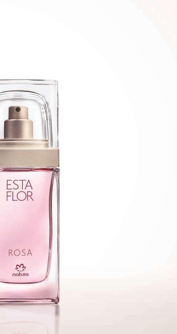 En este lanzamiento, presentamos ESTA FLOR ROSA, una creación única y sofisticada presente en el camino olfativo floral sensual. Sabes lo que es eau de parfum?