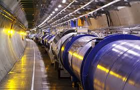 Los futuros experimentos serán vitales: Detección directa de matería oscura? Energía oscura? Ondas gravitacionales? LHC: Supersimetría?