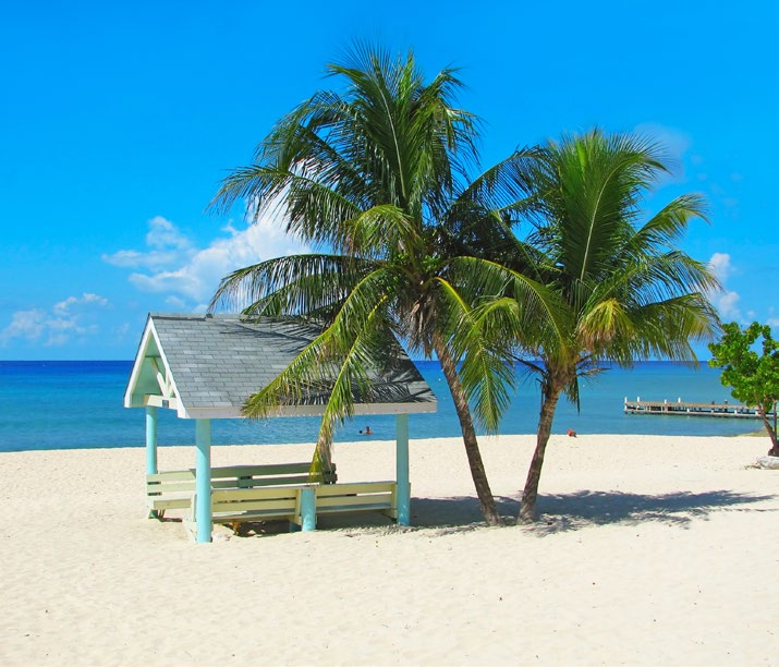 Duración: medio día Tarifas: Adultos 82 / Niños 75 GEORGETOWN Descanso en Playa Tiki CUBA Disfruta de un relajante día de sol, mar y arena en Playa Tiki.