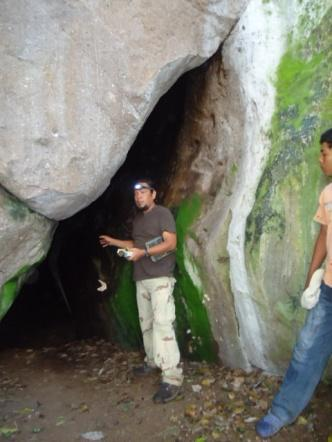 Foto 1: Cueva N o 1 Cerro el Abuelo, la cual aún no