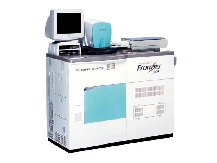 Nuestro Laboratorio Fotográfico Se ofrecen dos tipos de impresiones: foto-químico e impresión a tinta.