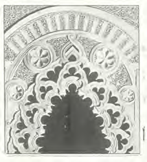 En este caso el lacillo de 6 interior formando rombillos irregulares también dados en yeserías de la Aljafería y luego en el mudéjar aragonés.