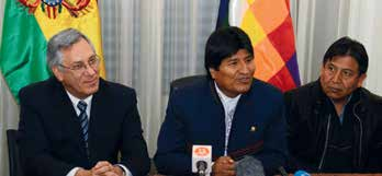 Bolivia decidió acudir ante tribunales internacionales para resolver su enclaustramiento marítimo En la Cumbre Extraordinaria de las Américas de Monterrey, el Presidente boliviano Carlos D.