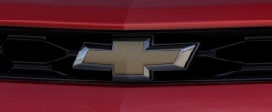 CHEVROLET CAMARO 2016 EMBLEMAS Dale un estilo diferente al frente de tu Camaro con estos emblemas iluminados. Emblema de corbatín iluminado 23380121 0.
