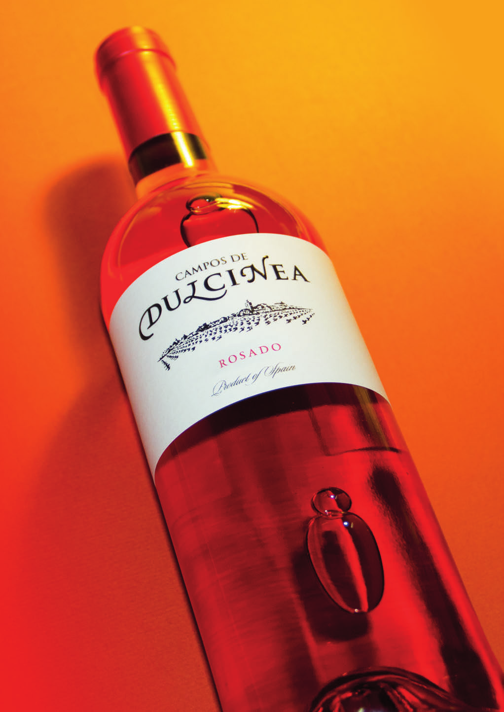 ROSADO El vino Rosado Campos de Dulcinea es un vino alegre en la boca.
