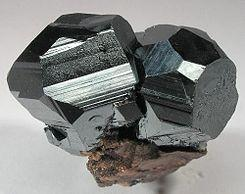 hierro son: Magnetita (pureza 75%) Hematites (pureza 70%) Limonita (pureza