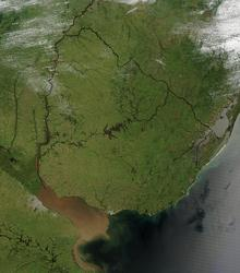 Uruguay; datos básicos Superficie: 176,000 Km 2 Población: 3,29 millones