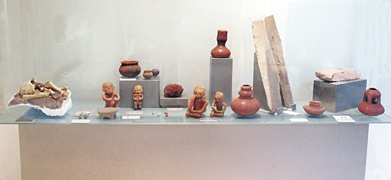 figura 7 ofrendas encontradas en dos tumbas