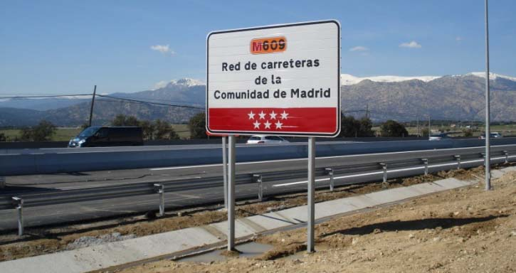 Es necesario actuar por varios motivos: Reducir la accidentalidad por salida de calzada (Red de Carreteras de la Comunidad de Madrid: 39%) Señalización, balizamiento, pavimentos en buen estado,