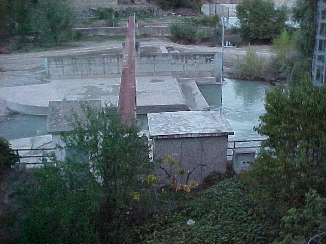 Figura 50-12. Estación de aforos de Puente de Montañana (Fotografía de la Confederación Hidrográfica del Ebro). 50.2.3.