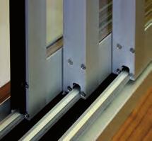 Upper-hanging sliding system for 10 to 13.5 mm glass. Max.