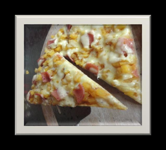 (jamón, piña, queso) Porción pizzeta