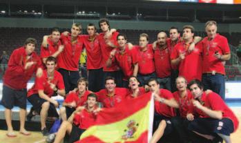 favoritos. España eliminó en cuartos de final a una Yugoslavia comandada por Krstic, y en semifinales a la Rusia de Khriapa y Monya.