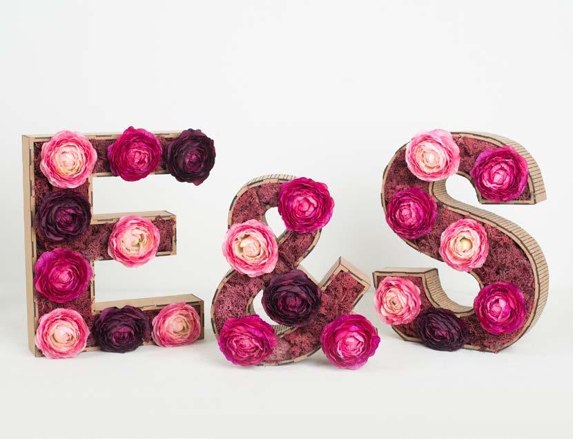 Letras huecas Letras 3D huecas muy utilizadas en floristería para rellenarlas de flores.