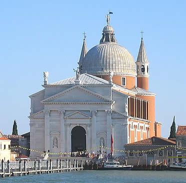 A finales de la década de los 70, cuando ya detentaba el cargo de arquitecto mayor de Venecia, acometería Palladio en la Isla della Giudecca la construcción de la IGLESIA DEL