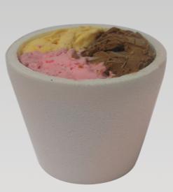 ¼ KG DE HELADO Se prepara en el pote térmico de ¼ kg, con paleta con la cantidad de 1 a 3 gustos de helado.