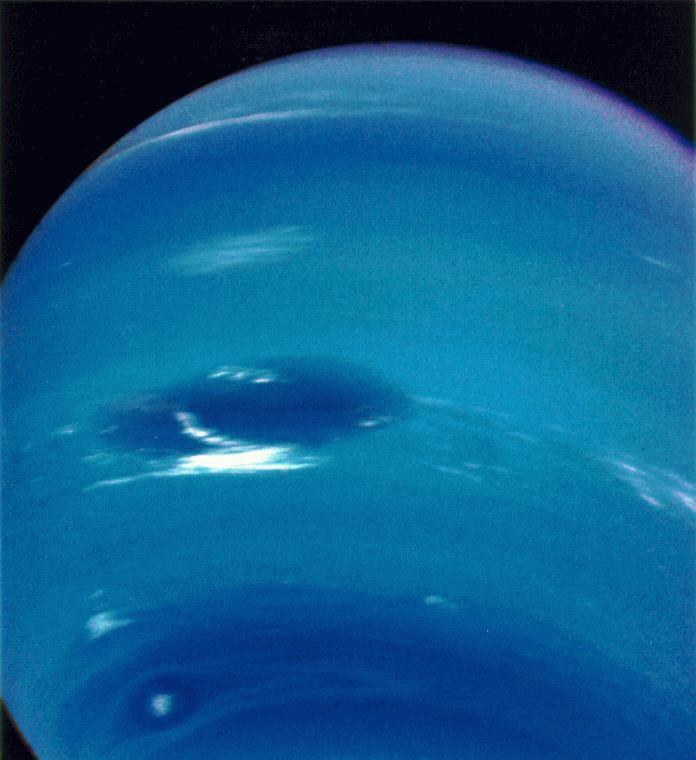 Neptuno Neptuno fue observado en 1846 basado en cálculos de perturbaciones de la órbita de Urano.