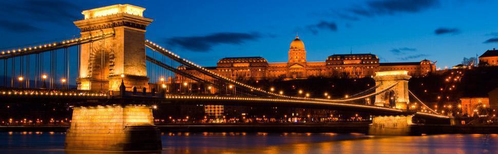 13 SEPTIEMBRE Visita panorámica de Budapest de día completo. Por la mañana visitaremos el edificio del Parlamento, salas, pasillos y las joyas de la coronación.