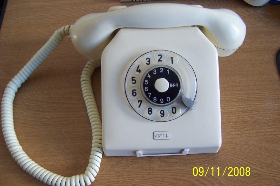 Figura 2.5 En 1963 la compañía Western Electric lanza al mercado el primer teléfono de tonos, el modelo 1500.
