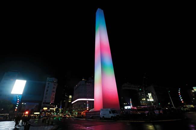 Country Leader Philips Lighting South Latam Philips Lighting fue convocada por el Gobierno de la Ciudad de Buenos Aires para colaborar en la puesta en valor del monumento.