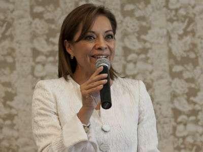 Pagina 3 Auditus Internacional 24 de abril de 2012 Josefina critica a gobernador de NL por inseguridad La candidata del PAN a la
